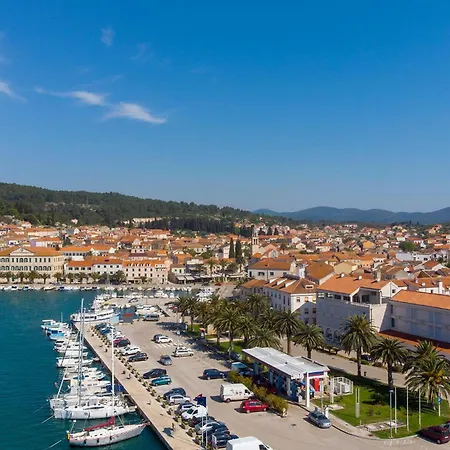 Four-bedroom In Gradina Rudina