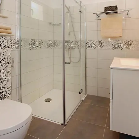 Four-bedroom In Gradina