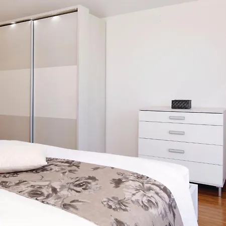 Holiday home Four-bedroom In Gradina Rudina