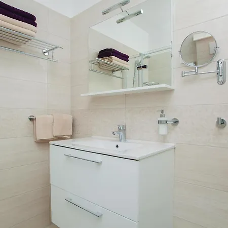 Four-bedroom In Gradina Holiday home Rudina